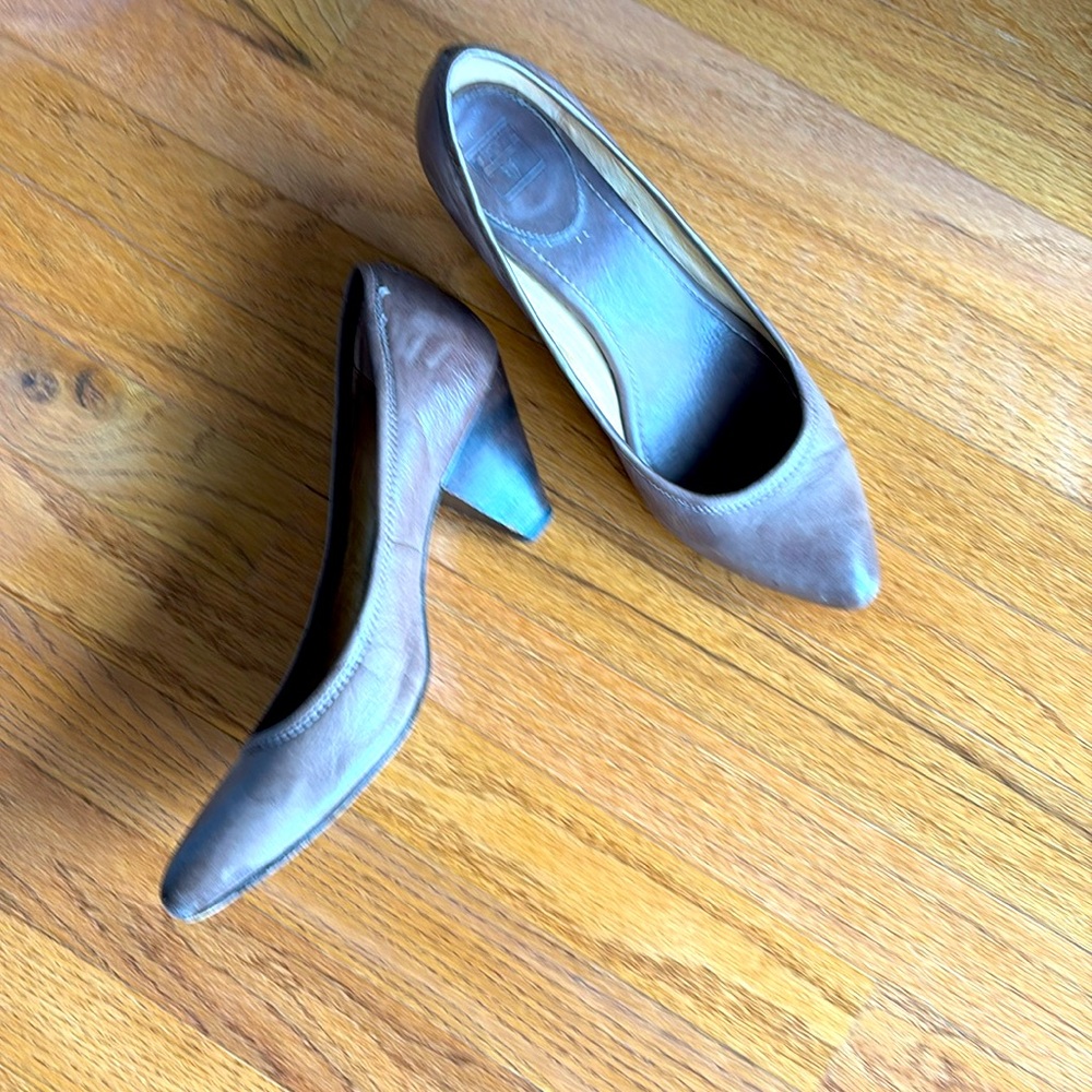 Frye pumps heals leather size 11  taupe
